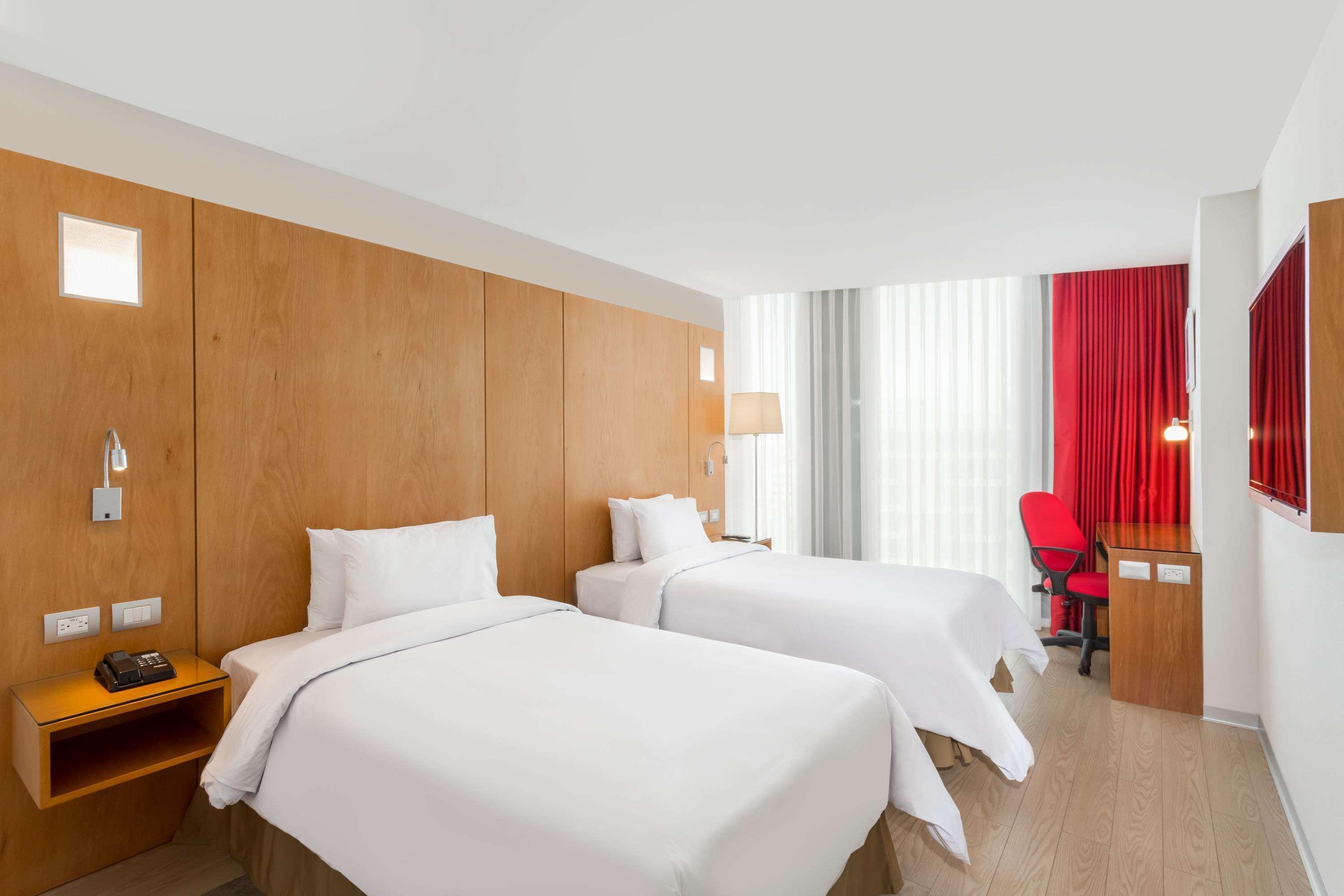 Ramada Encore By Wyndham Lima San Isidro Ngoại thất bức ảnh